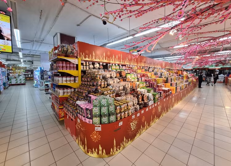 Ha Noi: Hang Tet ngap sieu thi... khach mua 