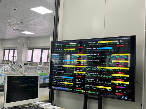 Khu dieu tri F0 nguy kich o Ha Noi kin giuong-Hinh-2