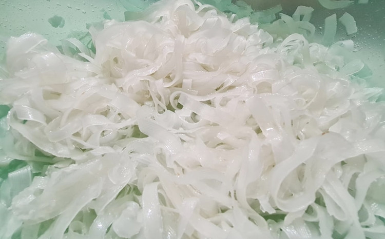 Mứt dừa là loại phổ biến nhất và được làm nhiều nhất.