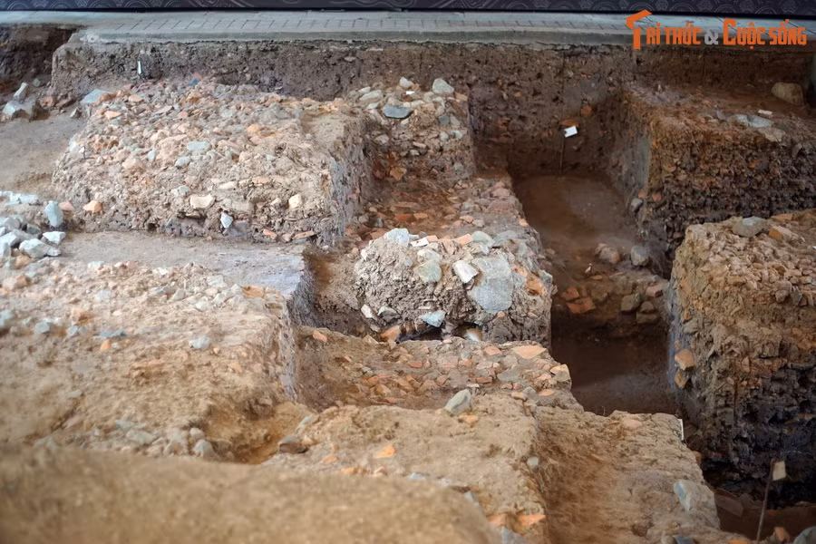 Với cuộc khai quật này, nhiều tư liệu mới mang tính xác thực cao đã được thu thập, sẽ góp phần quan trọng vào công cuộc nghiên cứu và khôi phục chính điện Kính Thiên.