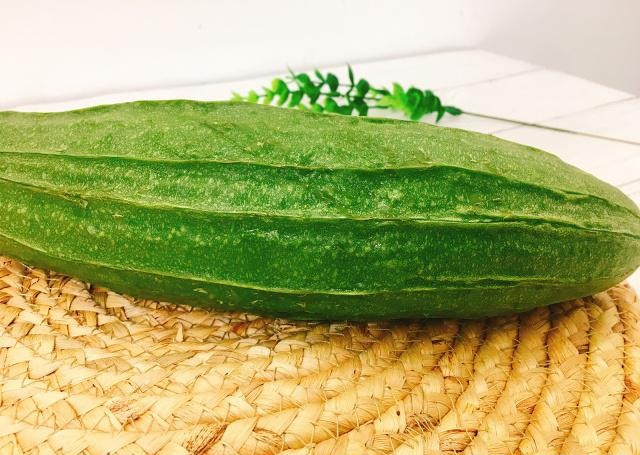 Mướp có vị ngọt mát, còn có tác dụng thanh nhiệt, giải ẩm, đặc biệt đối với những người có thể trạng nóng ẩm, mùa hè nên ăn mướp nhiều hơn.