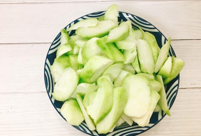 Trong số các loại mướp ngọt, mướp hương thường được ưa thích nhất. Vị ngọt thanh, không nhiều xơ lại rất thơm, kích thích vị giác.