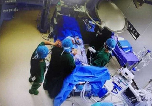 Dang mo thi het thuoc me, benh nhan tram cam vi nhung gi dien ra