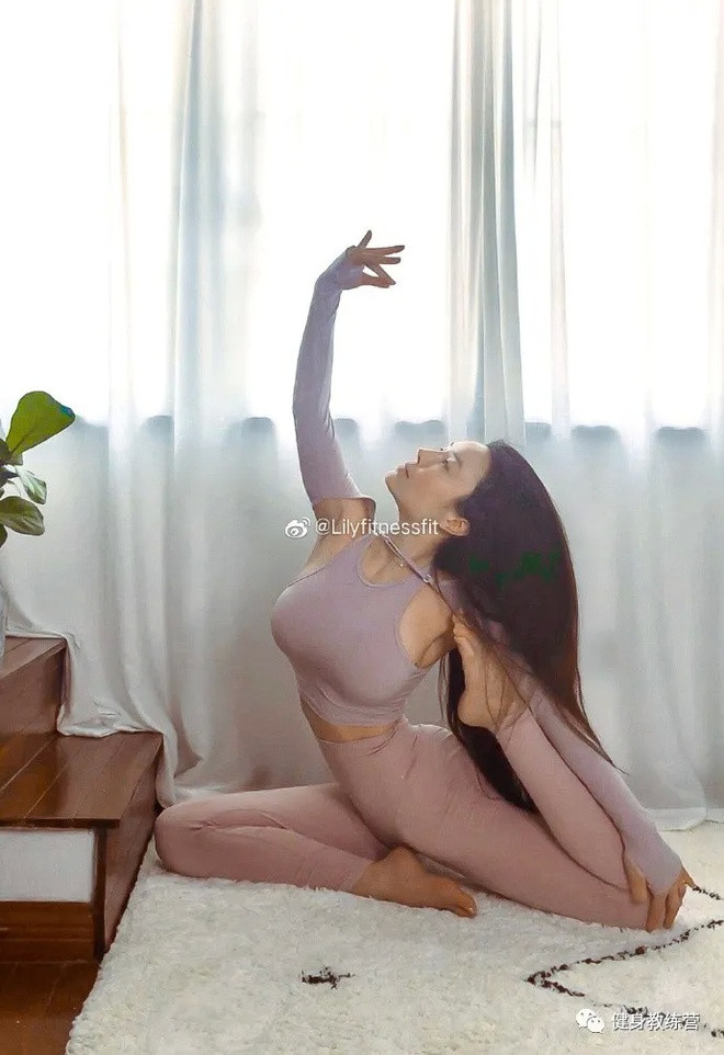 Đồng thời, để đường nét cơ thể không bị quá thô và cơ bắp, chuyên gia dinh dưỡng còn đặc biệt chú ý tập luyện yoga, aerobic.