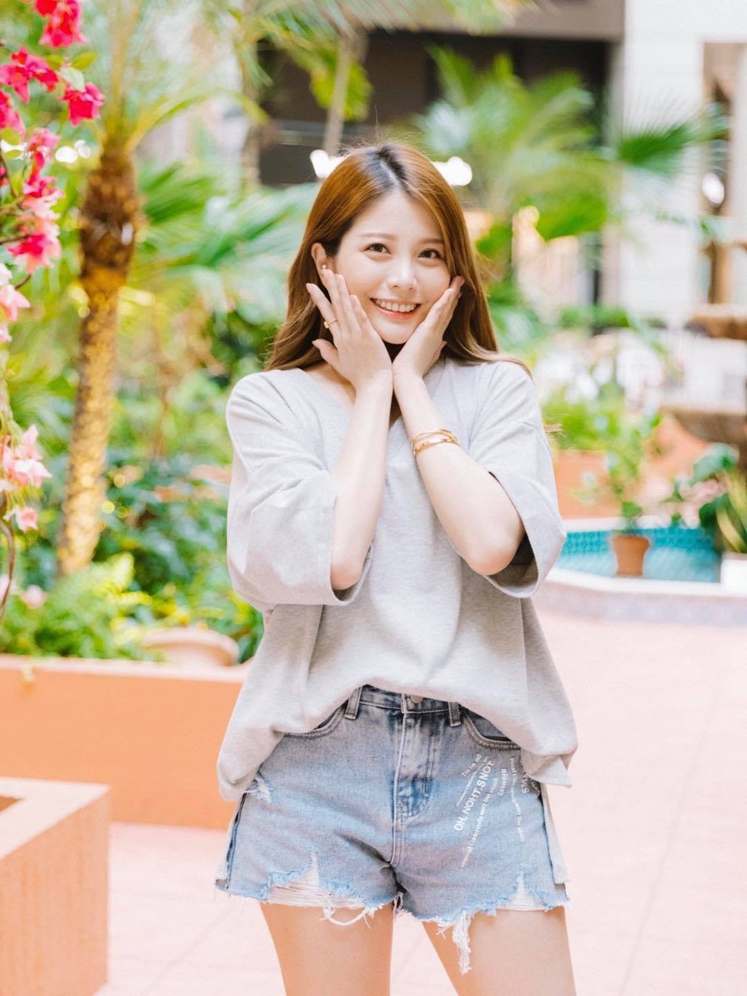 Theo Vũ Hi, cô đã thử nghiệm bí quyết tăng kích cỡ ngực này trong vòng một năm, ngực từ cup A chuyển thành cup C, thực sự có hiệu quả, vì vậy chia sẻ với mọi người, hi vọng các cô gái có bộ ngực nhỏ sẽ không còn tự ti nữa.