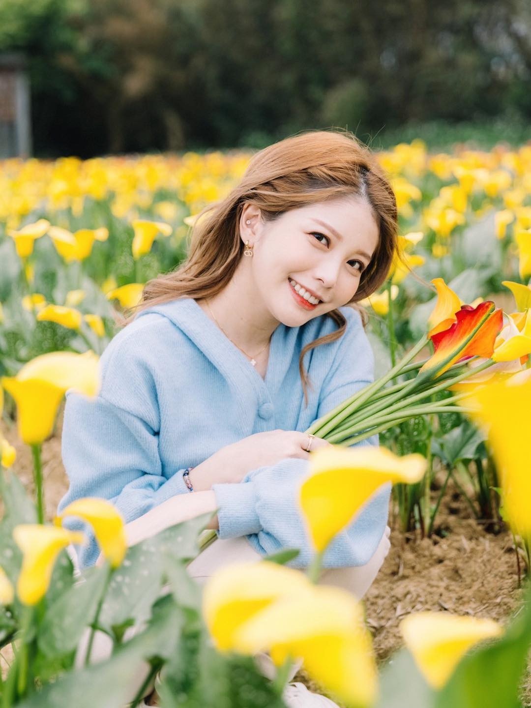 Vũ Hi cho biết, bí quyết đầu tiên là ăn uống. Muốn ngực to thì chế độ ăn rất quan trọng, phải bổ sung các thực phẩm giàu protein và collagen thêm vào đó nên uống sữa đậu nành mỗi ngày.