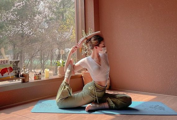 Thực tế, cũng giống như đa số các người mẫu khác, Angelina Danilova phải rất nghiêm khắc với bản thân trong chuyện ăn uống và tập luyện để giữ gìn vóc dáng.