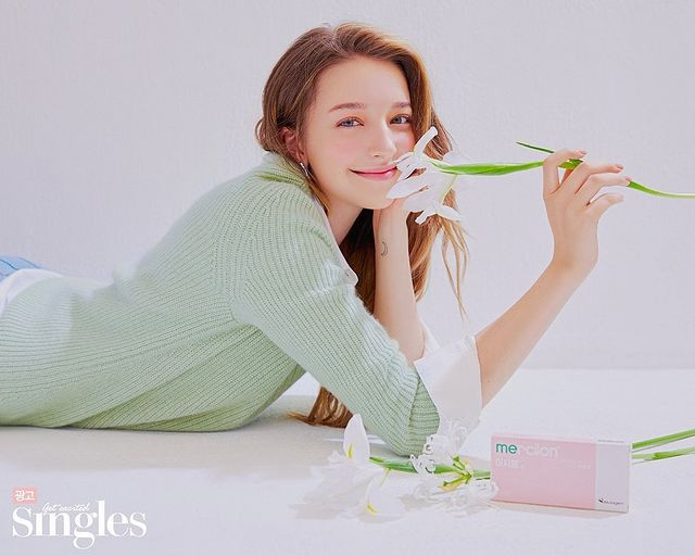 Cô nàng thường ăn sáng với ngũ cốc, uống nước lọc. Dù có đói cũng chỉ ăn thêm một quả táo.