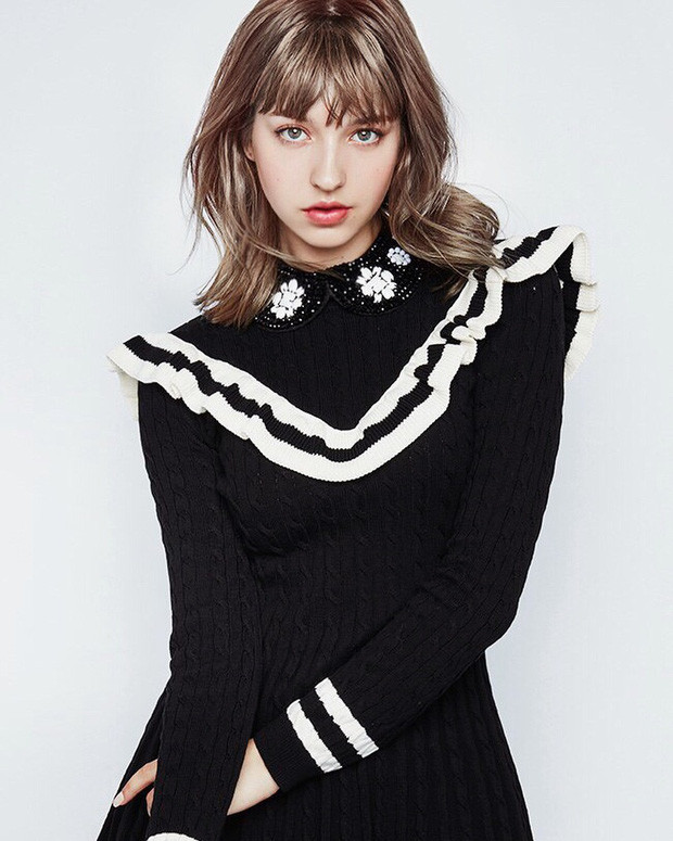 Có thể nói, Angelina Danilova chú ý luyện tập phần thân dưới của mình. Nhờ vậy cô nàng có phần hông rất đẹp.