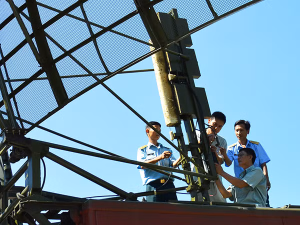 Theo báo Phòng không – Không quân, nhà máy A29 (Quân chủng Phòng không – Không quân) làm nhiệm vụ sửa chữa các tổ hợp radar, tổ hợp tên lửa cho toàn quân chủng suốt mấy năm qua đã được đầu tư nhiều trang bị mới, ví dụ nhưu: Thiết bị kiểm tra chẩn đoán hỏng hóc (Véc tơ – M16); Trạm bảo dưỡng kỹ thuật Ra đa 36D6 (MTO); các phương tiện đo kiểm soát các tham số của khí tài mới.