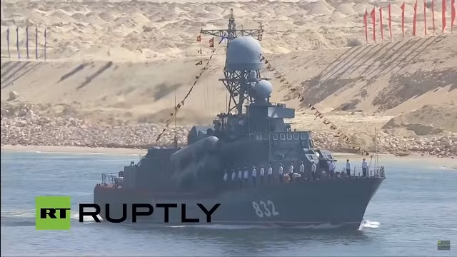 Theo nguồn tin Bộ Quốc phòng Nga, phía Nga đã cung cấp cho Hải quân Ai Cập tên lửa chống hạm 3M80 Moskit (NATO định danh là SS-N-22 Sunburn). Các tên lửa này sẽ trang bị cho tàu hộ tống P-32 (Project 12421 Molniya mà phía Nga cung cấp cho Ai Cập. Ảnh tàu P-32 trên hành trình tới Ai Cập.