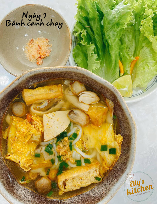 Tiêu chí ăn chay của Elly Trần là “"Không ăn những con có mẹ. Nghĩa là cái gì có mẹ sinh ra sẽ không ăn".