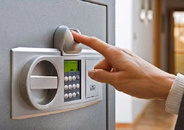 Mo ket sat lay tien, toi nghen dang phat hien bi mat cua chong