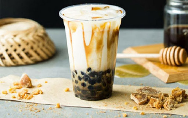 Nạp quá nhiều đường trong thời gian dài khiến cơ thể đối diện mối nguy sức khỏe như béo phì, tăng gánh nặng cho tim, gây bệnh tiểu đường. Bà bầu nạp quá nhiều đường còn có thể gây dị tật thai nhi.