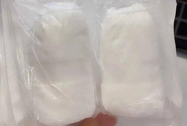 Dung vat nay trong ky nghi le, co gai ta hoa bi viem vung kin