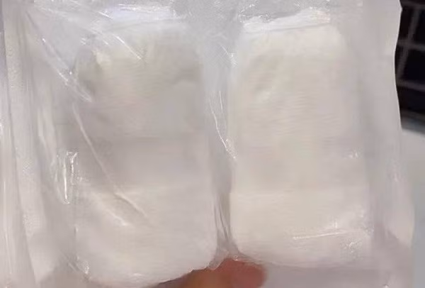 Dung vat nay trong ky nghi le, co gai ta hoa bi viem vung kin