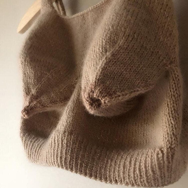 Tác phẩm của Cassie được giới thiệu trên các ấn phẩm quốc tế như Tạp chí Phụ nữ của Tạp chí Maker’s và Triển lãm Xuất sắc về Sợi của Fiber Air Now.