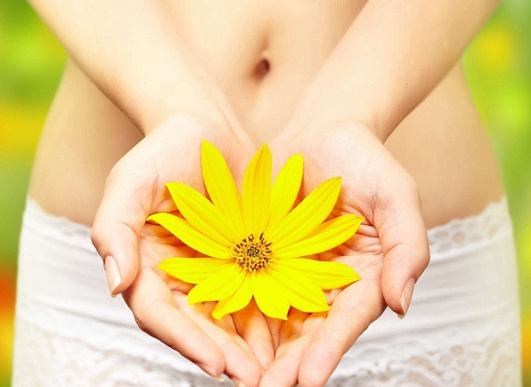 Để tốt cho sức khỏe, nếu thấy 2 dấu hiệu trên quần lót trên, chị em nên đi khám để phát hiện bệnh kịp thời. Việc phát hiện sớm sẽ góp phần nâng cao hiệu quả điều trị, cải thiện chất lượng sống của bệnh nhân. Ảnh: Internet.