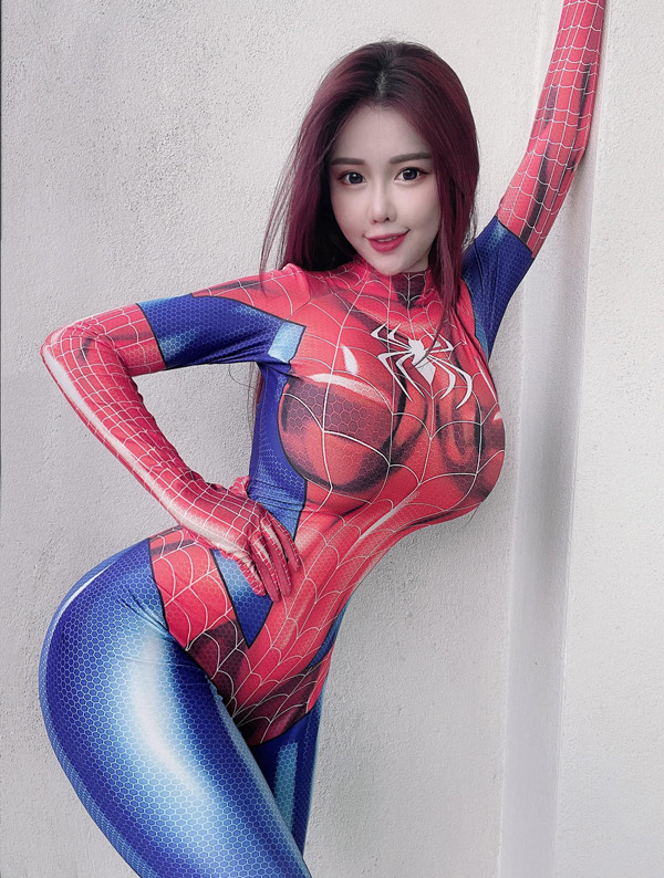 Trước những ý kiến chỉ trích gay gắt của các bậc phụ huynh, hiệu trưởng của trường tiểu học này buộc phải tổ chức một cuộc họp nhỏ và quyết định đình chỉ việc giảng dạy của Jenna Chew trong vòng 1 tháng.