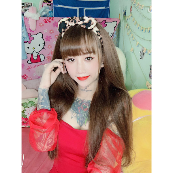 Bản thân Thiên Hương không ít lần nghe những lời đàm tiếu kiểu như “nhìn mặt đẹp gái mà xăm trổ như giang hồ”.