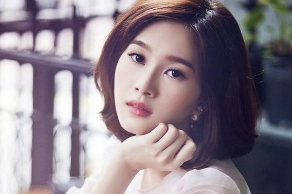 Kiểu phụ nữ nội hàm phong phú. Theo thời gian, đàn ông ngày càng trưởng thành hơn. Họ không còn thích thú với những hào nhoáng bên ngoài. Thay vào đó, người có nội hàm phong phú luôn mang tới sự kích thích, ham muốn tìm hiểu.