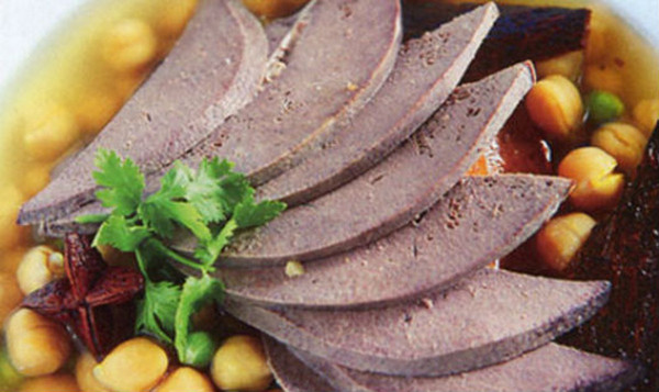 Gan lợn. Gan lợn chứa lượng lớn vitamin A, B, D cùng axit folic, nicotilic, chất đạm, sắt. Đặc biệt, lượng vitamin A trong gan lợn được đánh giá cao gấp nhiều lần trứng, sữa, thịt và cá.