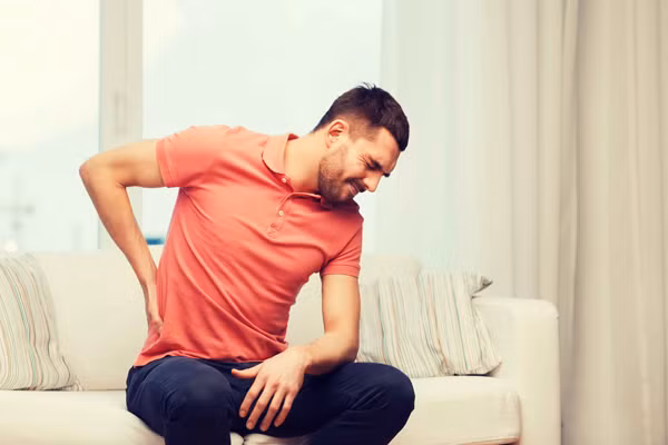  Mắc chứng thận hư vô cùng nguy hại. Nguyên nhân bởi nó là một trong những bộ phận quan trọng đảm bảo sức khỏe tổng thể; có vai trò điều chỉnh chất điện giải, nước, huyết áp, chất thải chuyển hóa của cơ thể.