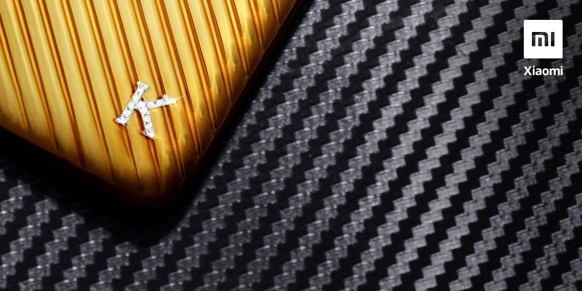 Hiện tại ngoài thông tin về mặt lưng được mạ vàng nguyên chất, dân công nghệ vẫn chưa có thêm thông tin về những chi tiết thiết kế bên ngoài khác của K20 Pro Signature. Tụy nhiên, ngoài việc sử dụng chất liệu đắt đỏ, xa xỉ để làm vỏ bên ngoài, chiếc K20 và K20 Pro Signature đều sẽ giữ nguyên cấu hình của bản chuẩn.