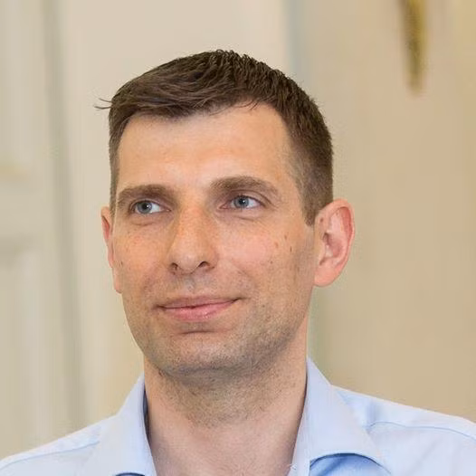 Dang co cuoc tan cong thong tin vao Faceapp?