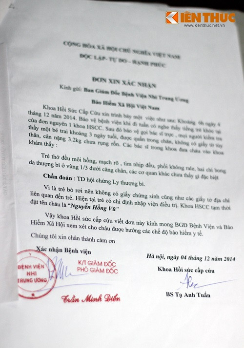 Do cháu bé không có giấy tờ tùy thân nên khoa Hồi sức cấp cứu của BV tạm đặt tên cháu là Nguyễn Hồng Vũ.