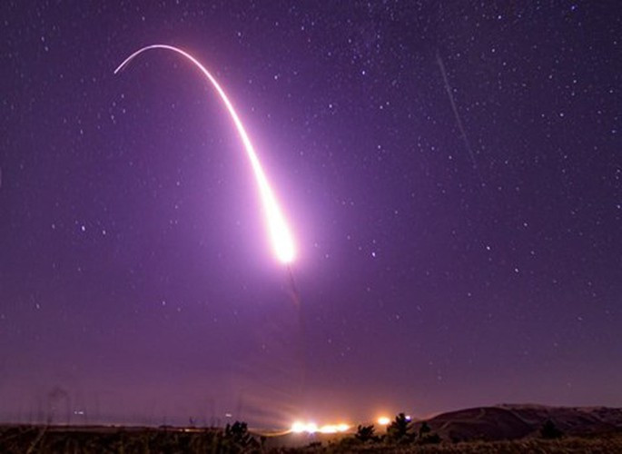 Trong nhiều cuộc thử nghiệm tên lửa đạn đạo liên lục địa (ICBM) Minuteman III cho thấy có thể diệt thành công mục tiêu cách xa hàng chục ngàn kilomet.