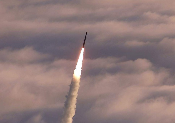 Tên lửa Minuteman III cùng với tên lửa hạt nhân phóng từ tàu ngầm và máy bay ném bom chiến lược mang bom hạt nhân tạo nên bộ ba hạt nhân răn đe của Mỹ.