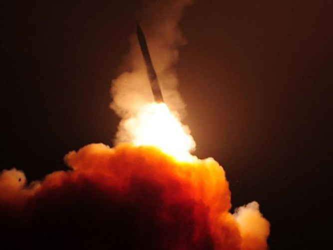 Tên lửa này được thiết kế với 3 tầng sử dụng nhiên liệu rắn, có trọng lượng 35,3 tấn, chiều dài 18,26m, đường kính thân 1,67m.