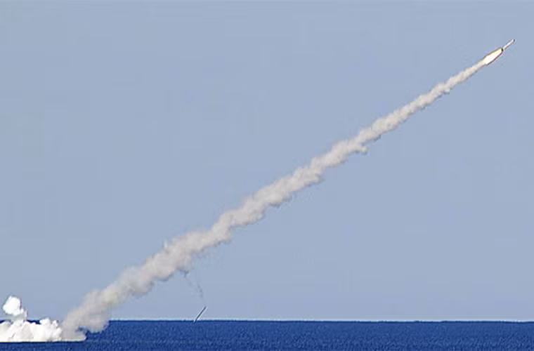 Hiện nay, các tàu ngầm Kilo 636 của Việt Nam đã được trang bị tổ hợp tên lửa hành trình Klub-S với đạn tên lửa chống hạm 3M-54E và tên lửa đối đất 3M-14E. Nguồn ảnh: Deagel 12.