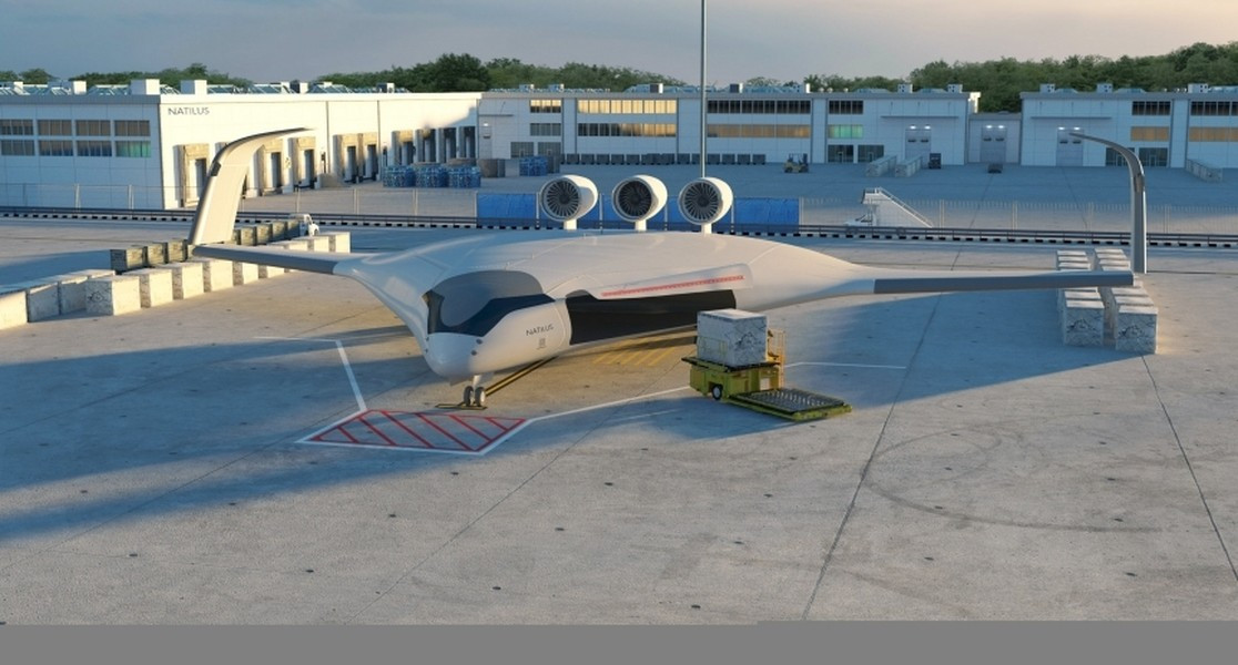 "Rõ ràng điều kiện chuỗi đảo chật hẹp không thể cho phép triển khai máy bay vận tải hạng nặng C-17 hay thậm chí C-130 hạng trung truyền thống ở đó", Chuẩn tướng Upton nói rõ.