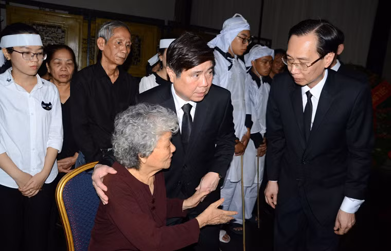 Người đứng đầu chính quyền TP chia buồn cùng gia quyến đồng chí của mình.