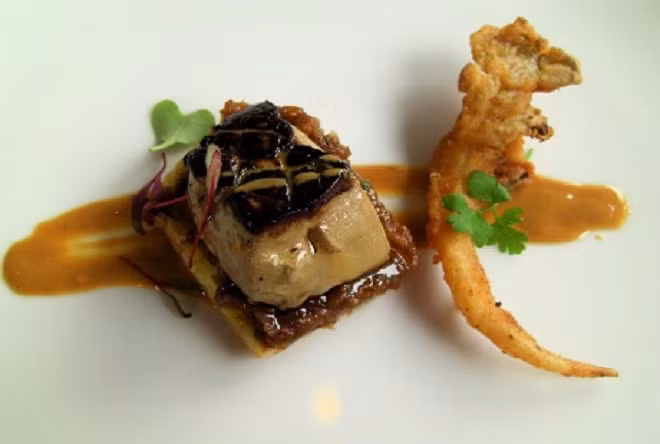 Gan ngỗng là món ăn có mặt ở hầu hết các nhà hàng đạt chuẩn quốc tế, và hơn thế nữa, không phải nhà hàng nào cũng có khả năng chế biến, và không phải ai cũng có thể dễ dàng thưởng thức món ăn đặc biệt này. 