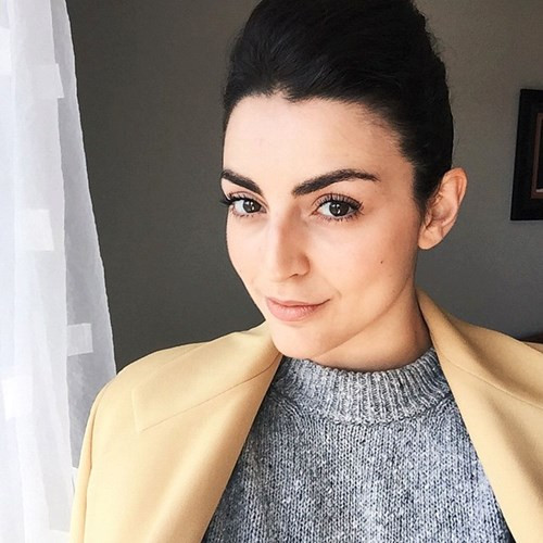 Nũ nhà báo thanh lọc co thẻ bàng pizza, giảm can khủng