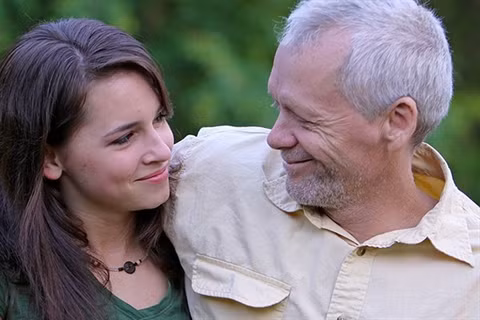 Chết sững bố chồng tương lai là... tình cũ - Hình 2 Chet sung bo chong tuong lai la... tinh cu-Hinh-2