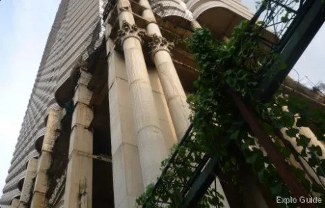 Không chỉ Sathorn Unique, nhiều dự án xây dựng khác tại Bangkok đã phải dừng thi công. Tuy nhiên, khi kinh tế phục hồi, hầu hết các dự án đã được xây dựng trở lại và hoàn thành.