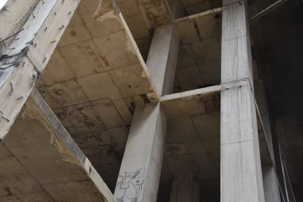 Vào năm 1993, Rangsan Torsuwan bị bắt do cáo buộc âm mưu sát hại Chánh án Tòa án tối cao Praman Chansue. Năm 2010, ông Rangsan được tòa phúc thẩm tuyên trắng án.