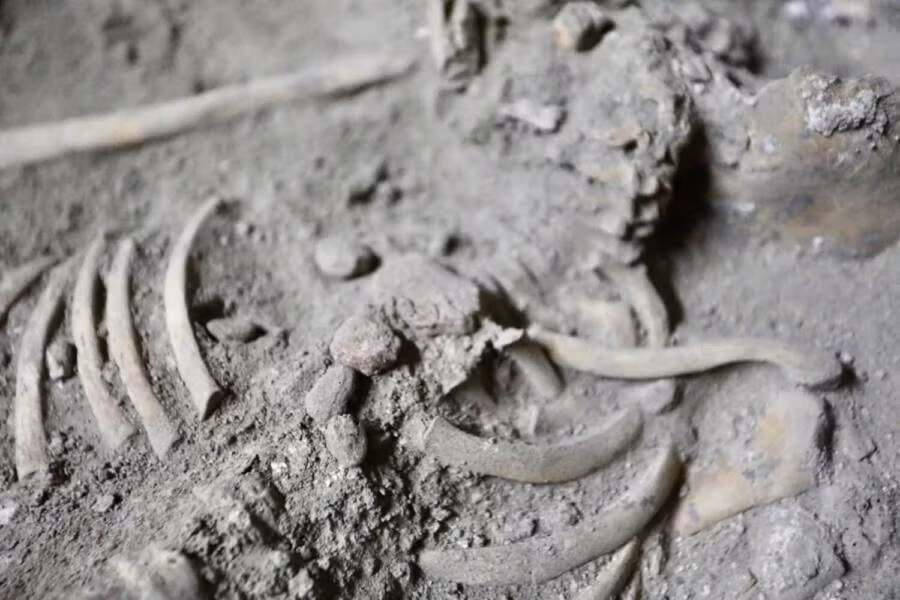 Tham Din - hang động tại Công viên quốc gia Khao Sam Roi Yot, huyện Kui Buri, tỉnh Prachap Khiri Khan, Thái Lan là nơi các nhà khảo cổ mới phát hiện một bộ hài cốt 29.000 tuổi. Đây là hài cốt con người lâu đời nhất từng được khai quật ở Thái Lan. Ảnh: PR Thai Government.