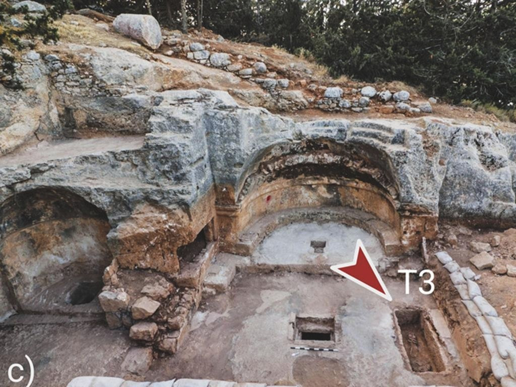 Tiến sĩ Amit Re'em, nhà khảo cổ học thuộc IAA cho hay nữ tu sĩ trên giống như nhiều phụ nữ cùng thời sống trong xã hội trọng nam khinh nữ. Tại đó, đời sống tôn giáo chủ yếu do nam giới thực hiện. Ảnh: Matan Chocron, Israel Antiquities Authority.