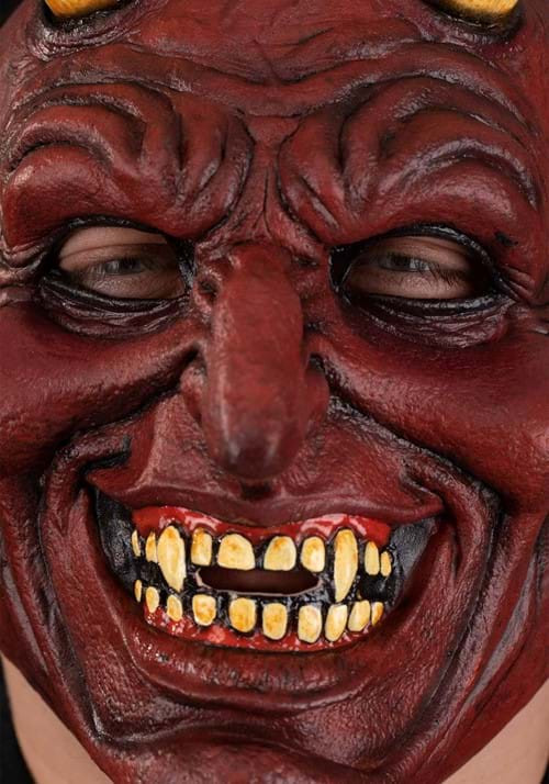 Sở hữu năng lực đáng gờm, quỷ Satan cai quản địa ngục, hành hạ hoặc tra tấn những linh hồn lạc lối bằng những thủ đoạn đáng sợ. Ảnh: halloweencostumes.