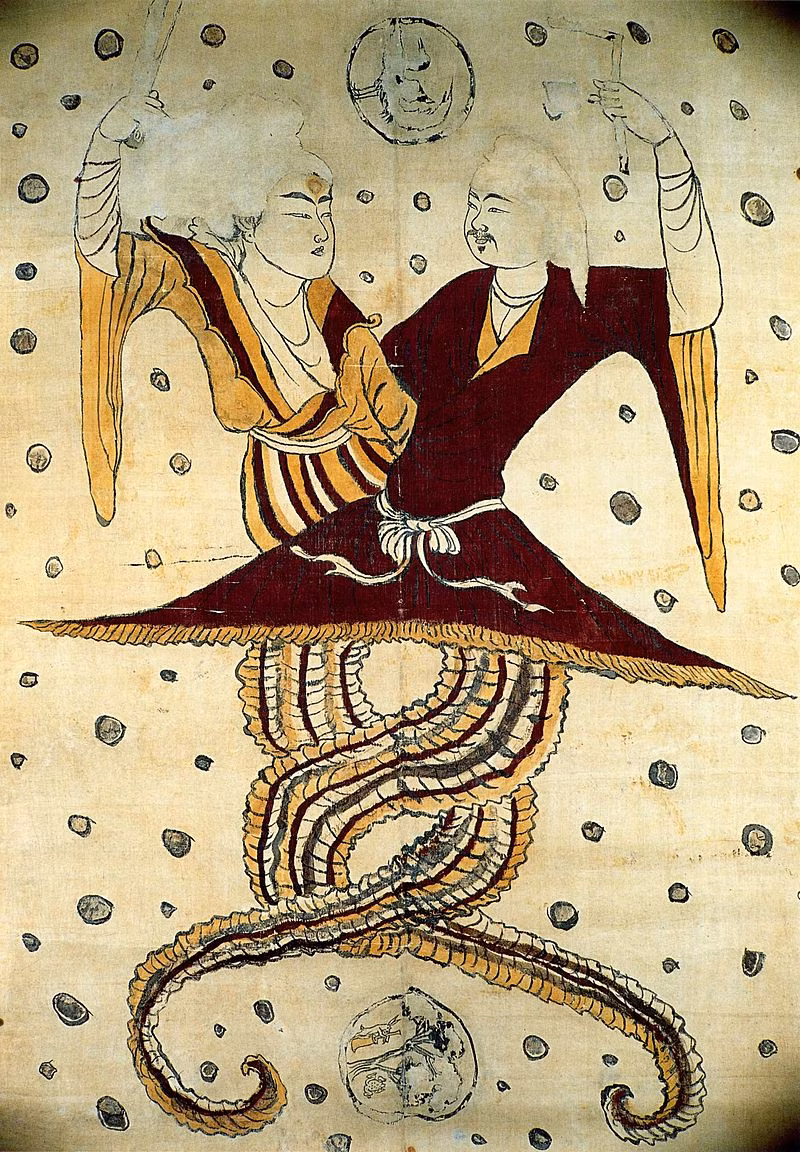 Nữ Oa nên duyên với người anh trai Phục Hy. Hai vị thần này được người dân tôn thờ như thần sáng tạo và bảo vệ nhân loại. Họ thường xuất hiện bên cạnh nhau với hình ảnh hai con rắn quấn đuôi vào nhau, tượng trưng cho âm dương hòa hợp và nguồn gốc của vạn vật. Ảnh: wikipedia.