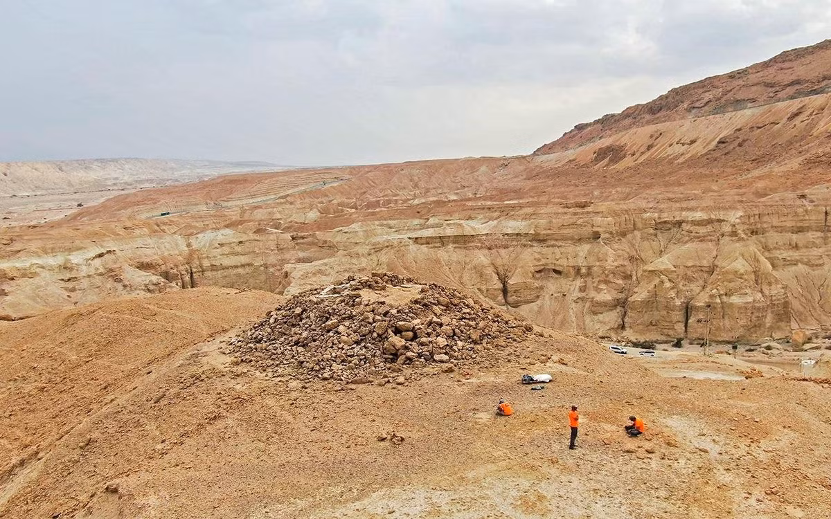 Địa điểm phát hiện công trình hình kim tự tháp có niên đại hơn 2.200 tuổi trước thời triều đại Ptolemaic và Đế chế Seleucid. Sau khi Alexander Đại đế qua đời vào năm 323 trước Công nguyên, các vị tướng của nhà cầm quân lỗi lạc này đã chia nhỏ đế chế rộng lớn để cai trị. Ảnh: Emil Aladjem, Israel Antiquities Authority.