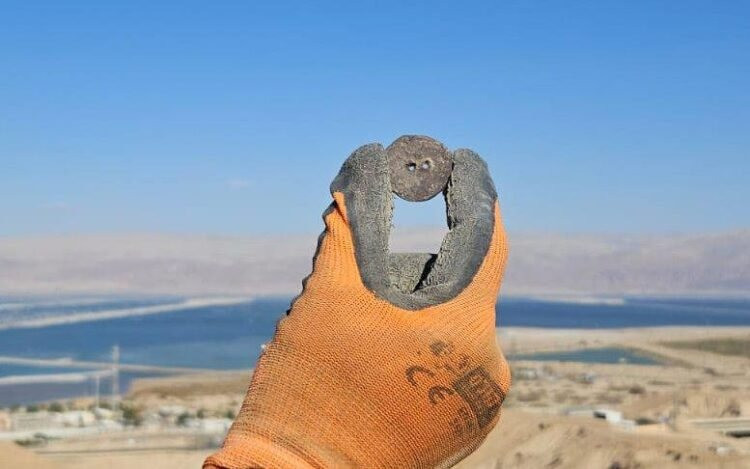 Trong đó, vị tướng Ptolemy từng làm việc dưới trướng Alexander Đại đế đã kiểm soát Ai Cập và các khu vực xung quanh, bao gồm cả Israel trong khi tướng Seleucus cai trị khu vực phía bắc - nơi hiện là Trung Đông. Đến năm 200 trước Công nguyên, Đế chế Seleucid đã chinh phục vùng đất là Israel ngày nay. Ảnh: Robbery Prevention Unit, Israel Antiquities Authority.