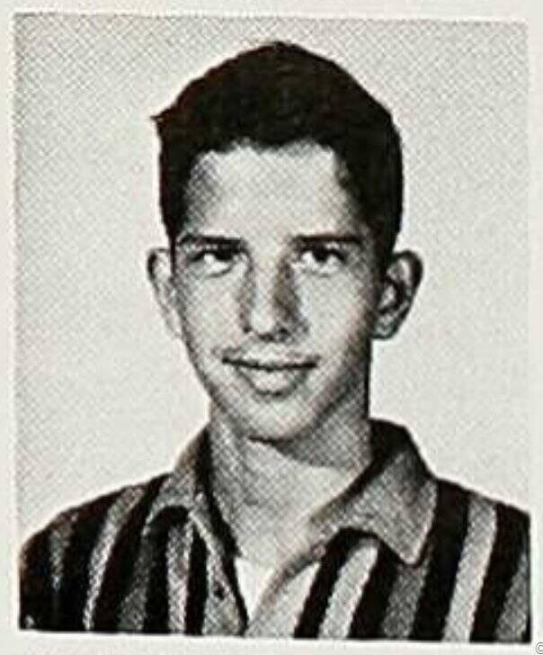 Theo điều tra của cảnh sát, trước khi trở thành kẻ sát nhân hàng loạt, Bonin (sinh năm 1947) sống với người cha bạo hạnh và người mẹ nghiện rượu. Y được cho là bị những bé trai khác lạm dụng tình dục và thể xác khi 6 tuổi. Ảnh: Public Domain.