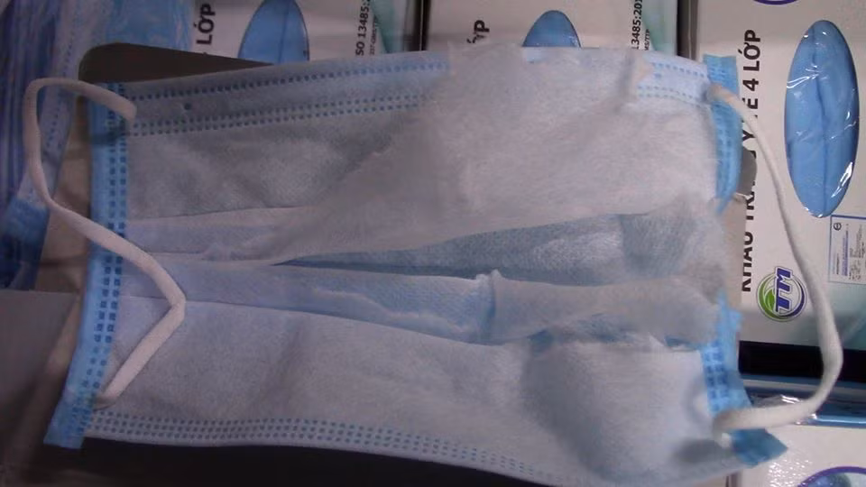 Toàn bộ khẩu trang đang bị tạm giữ.