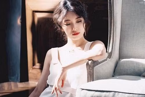 Bi phan boi co nang bo di, ngay nguoi cu cuoi gui vat nay lam qua